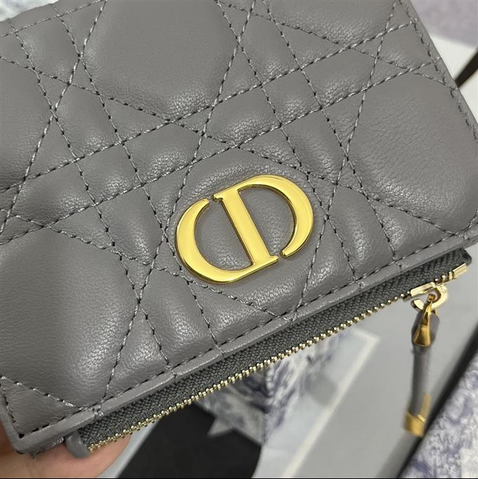 2025228Y 220P182144799